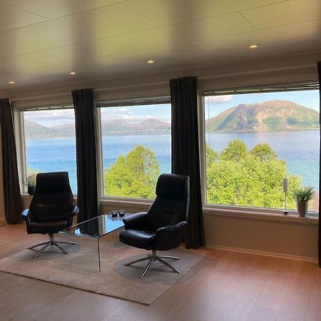 Fantastic View, Quiet And Relaxing By The Sea Vila Kvaloya Exterior foto