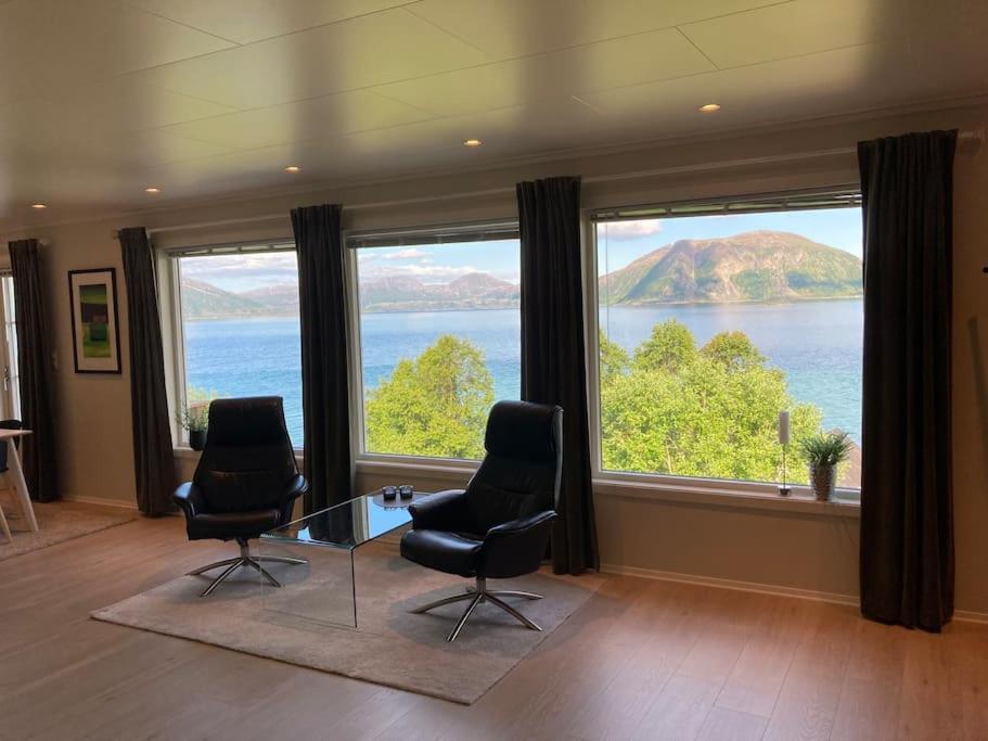 Fantastic View, Quiet And Relaxing By The Sea Vila Kvaloya Exterior foto